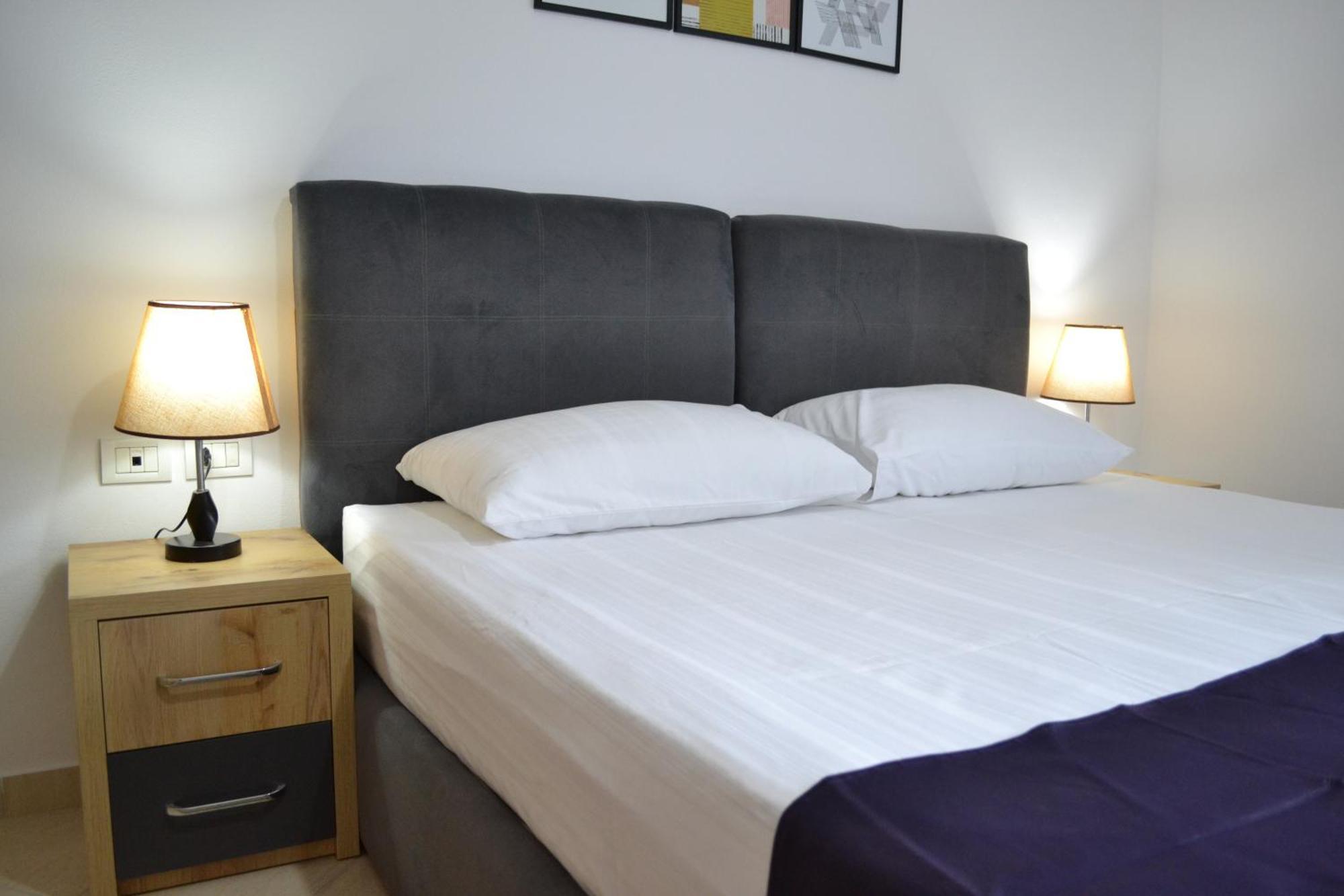 Seaview Gateway 2 Bedrooms Apartment & Garage Vlorë Esterno foto