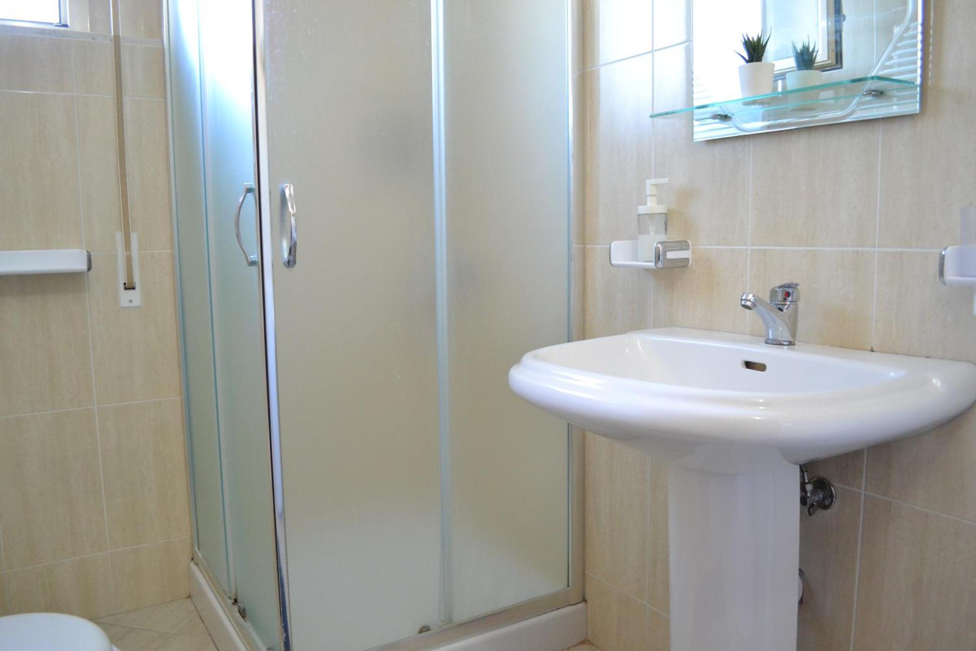 Seaview Gateway 2 Bedrooms Apartment & Garage Vlorë Esterno foto
